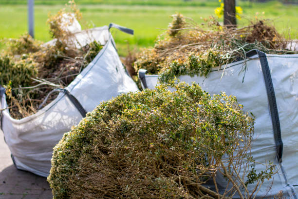 Best Garage Cleanout  in Port Edwards, WI